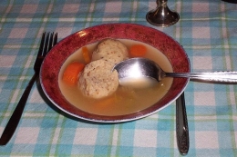 soup with kneidlach